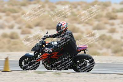 media/May-05-2025-Moto Forza (Mon) [[3c1838c5e5]]/2-B Group/Session 3 (Panning Test Turn 14 Inside)/